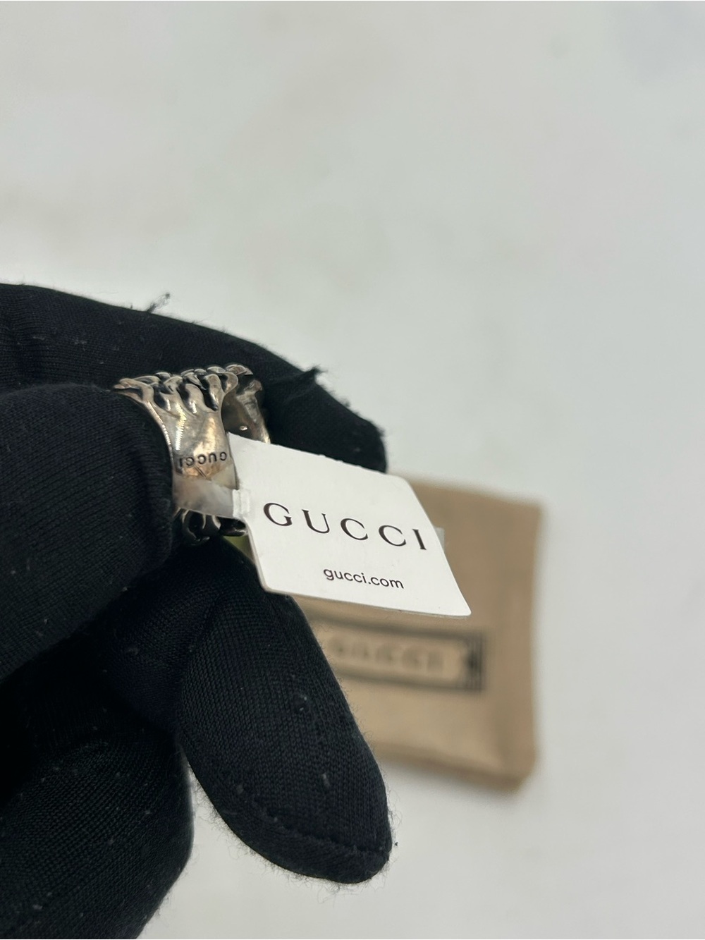 Unisex Gucci, iconic Lionhead silver ring featuring black crystal size 10 Italy - Picture 6 of 11